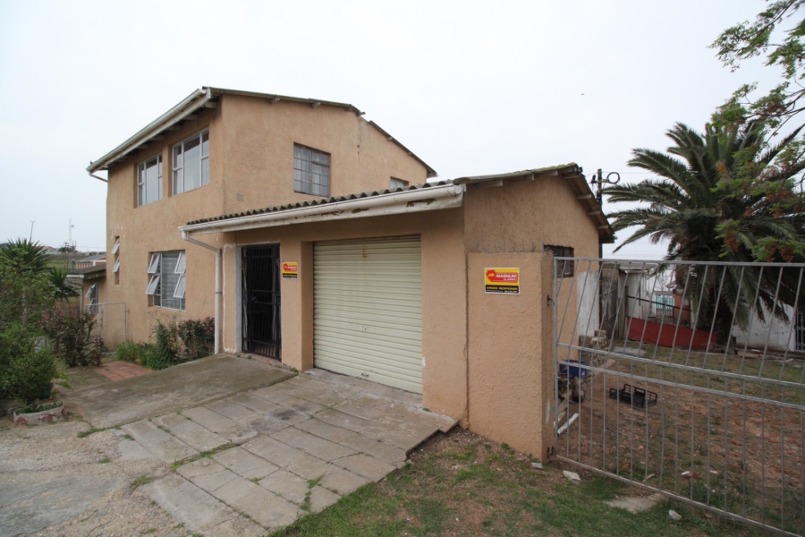 4 Bedroom Property for Sale in West End Eastern Cape